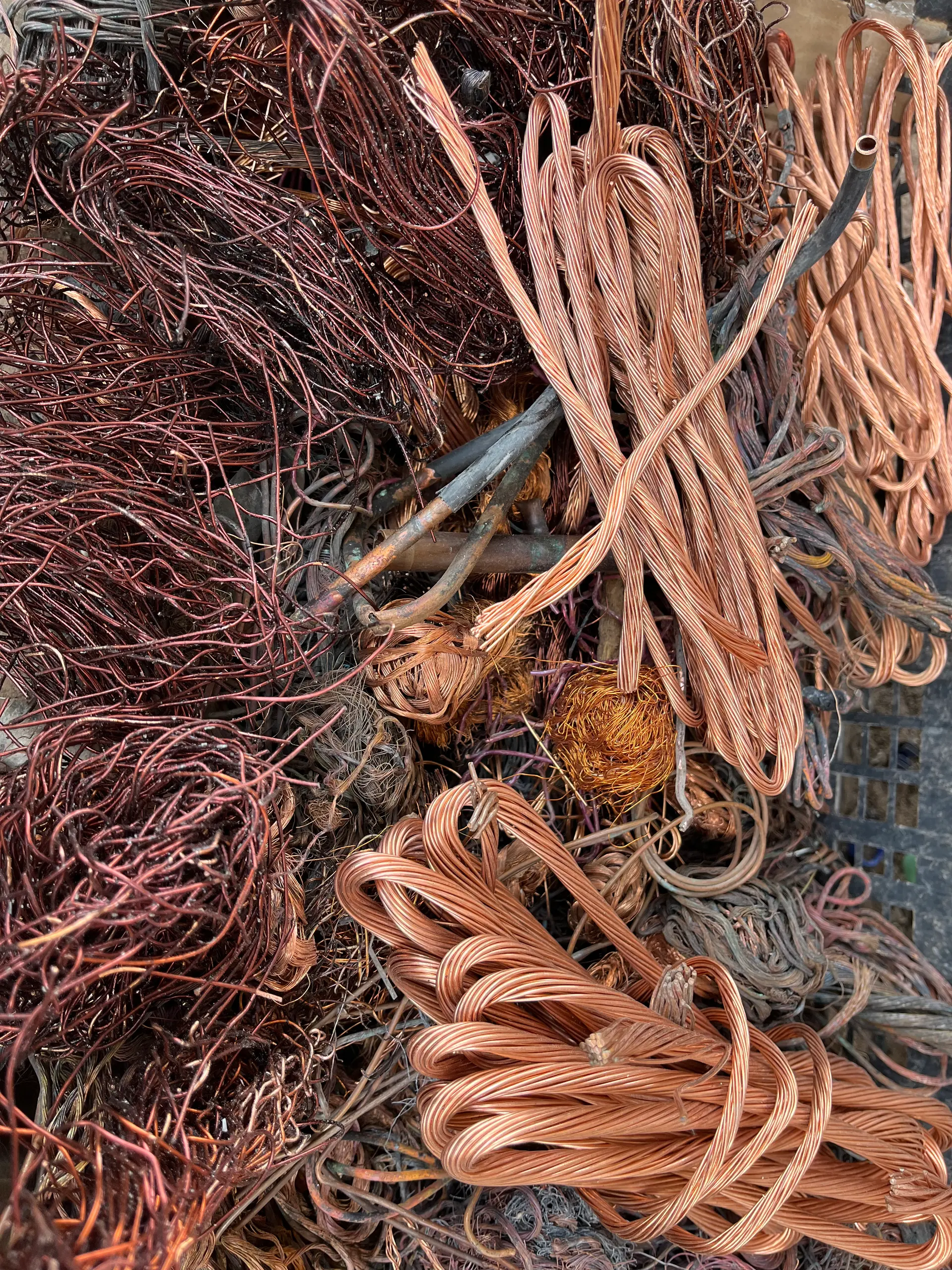 Metales y aleaciones industriales, cobre y fierro